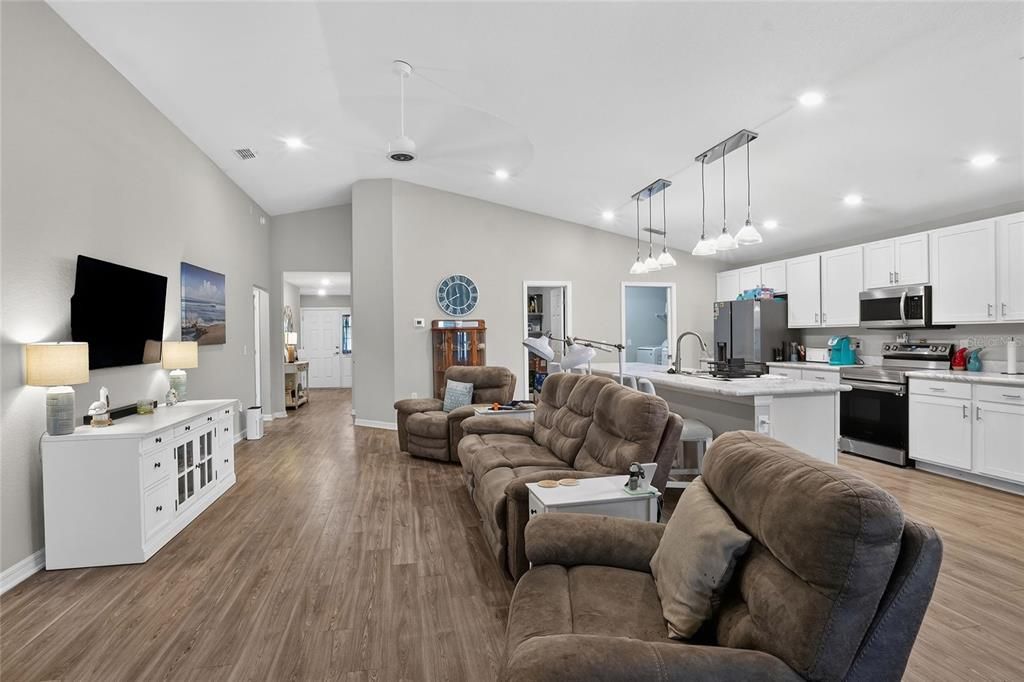 For Sale: $362,000 (3 beds, 2 baths, 2082 Square Feet)
