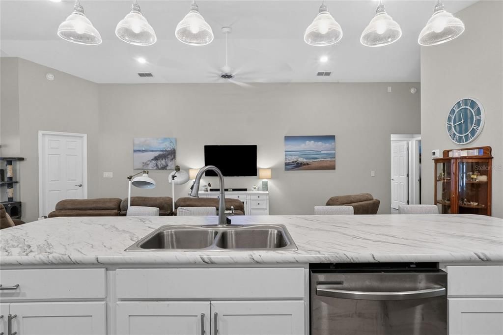 For Sale: $362,000 (3 beds, 2 baths, 2082 Square Feet)