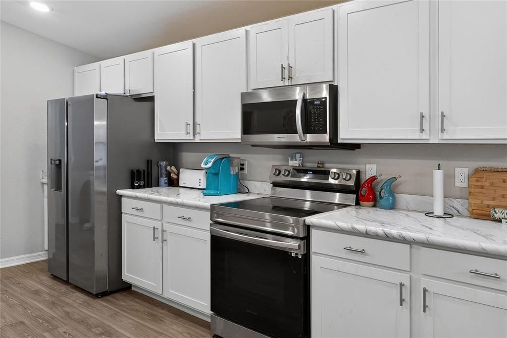 For Sale: $362,000 (3 beds, 2 baths, 2082 Square Feet)