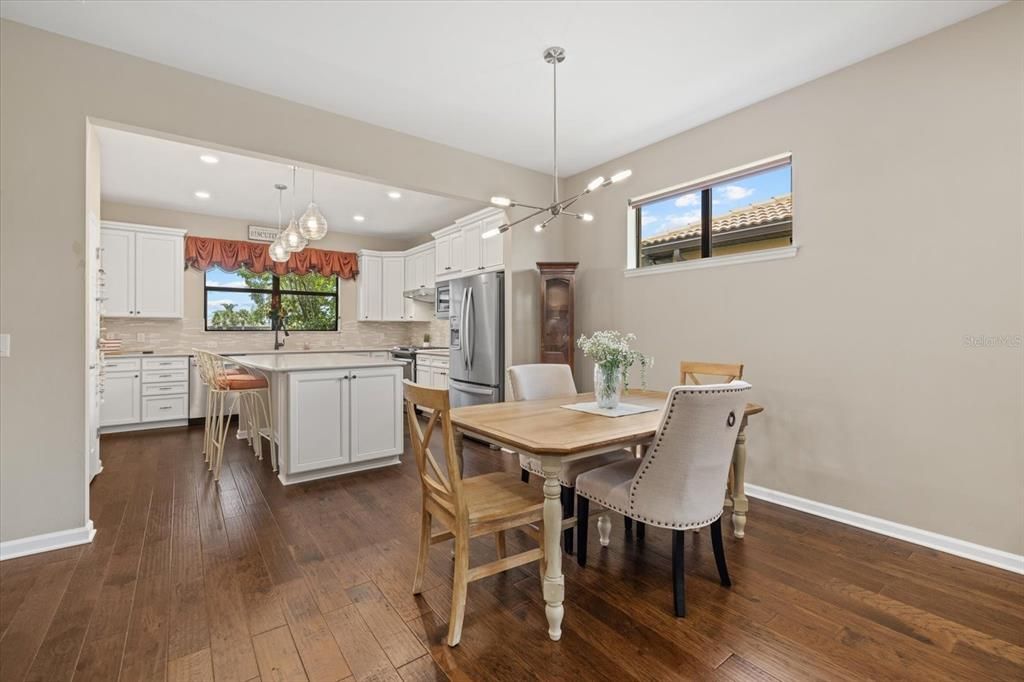 For Sale: $480,000 (2 beds, 2 baths, 1428 Square Feet)