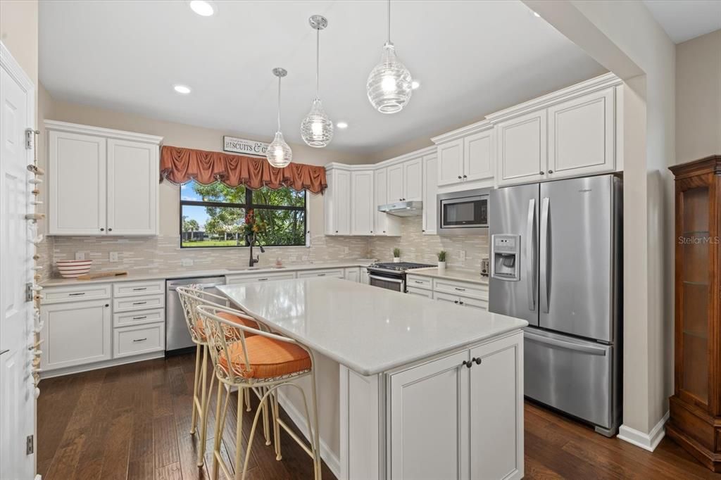 For Sale: $480,000 (2 beds, 2 baths, 1428 Square Feet)