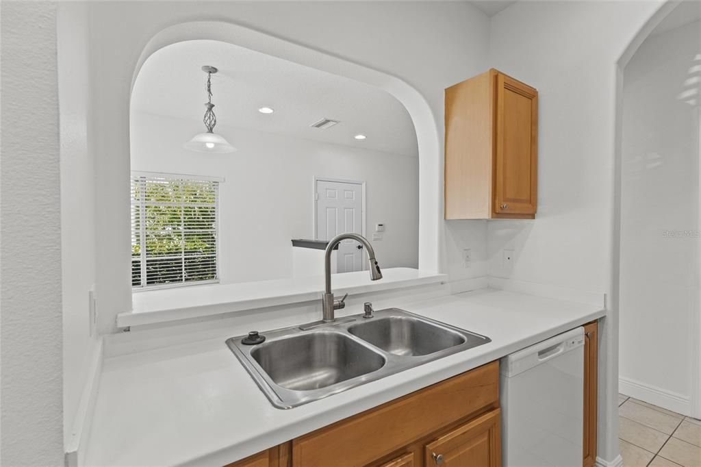 En Venta: $205,000 (3 camas, 2 baños, 1200 Pies cuadrados)