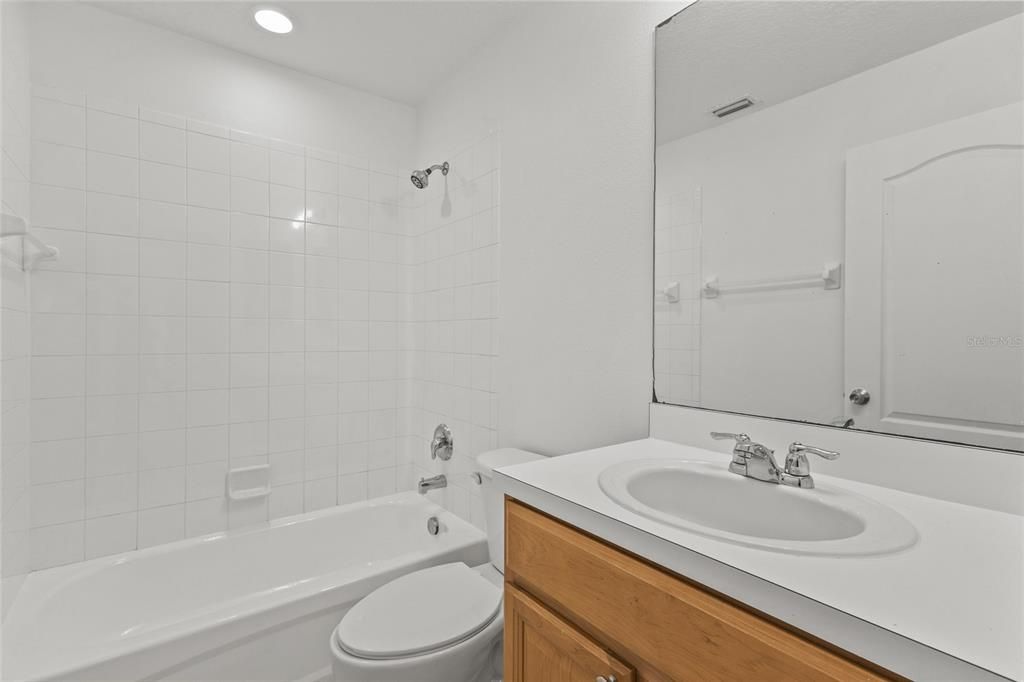 En Venta: $205,000 (3 camas, 2 baños, 1200 Pies cuadrados)