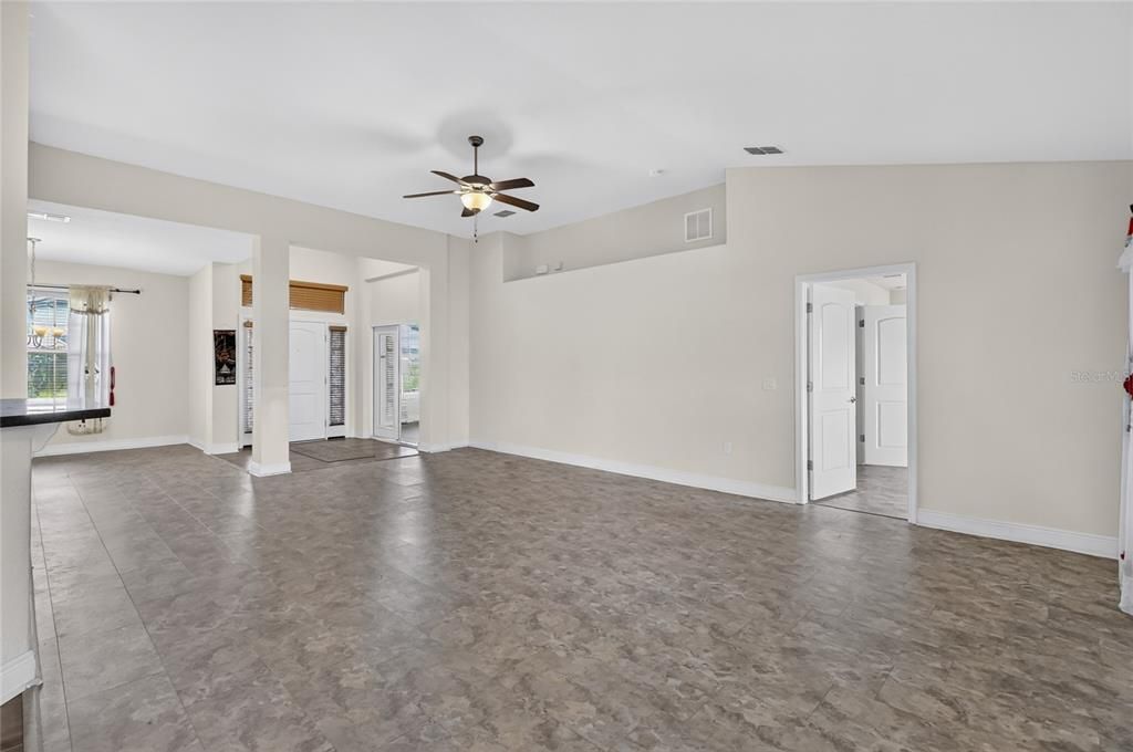 For Sale: $365,000 (4 beds, 2 baths, 2307 Square Feet)