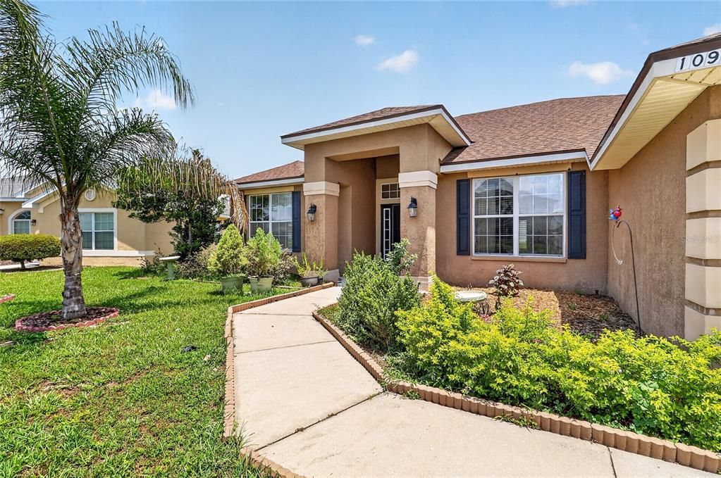 For Sale: $365,000 (4 beds, 2 baths, 2307 Square Feet)