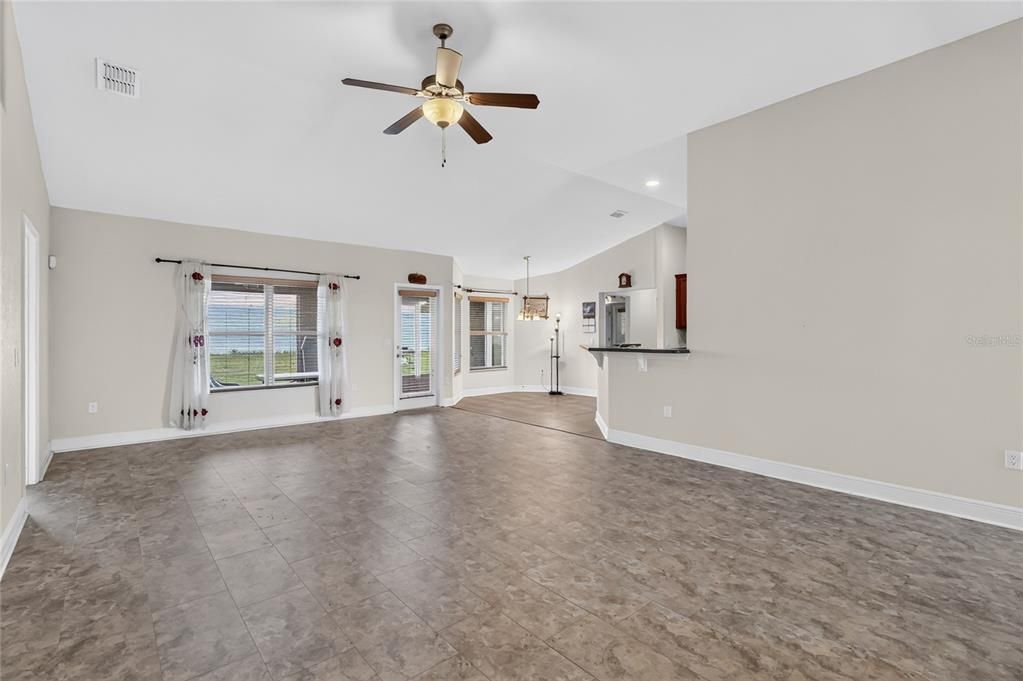 For Sale: $365,000 (4 beds, 2 baths, 2307 Square Feet)