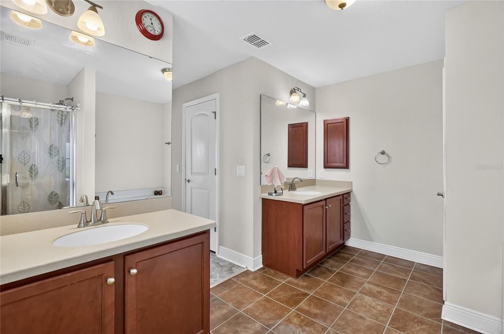 For Sale: $365,000 (4 beds, 2 baths, 2307 Square Feet)