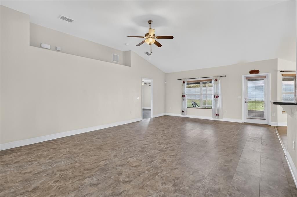 For Sale: $365,000 (4 beds, 2 baths, 2307 Square Feet)