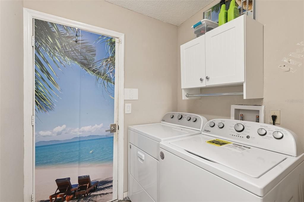 For Sale: $384,900 (3 beds, 2 baths, 2039 Square Feet)