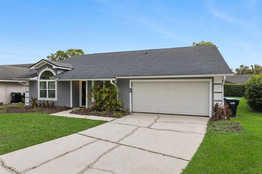 For Sale: $384,900 (3 beds, 2 baths, 2039 Square Feet)