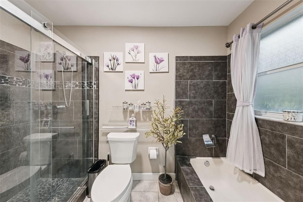 For Sale: $384,900 (3 beds, 2 baths, 2039 Square Feet)