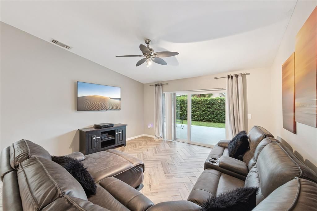For Sale: $384,900 (3 beds, 2 baths, 2039 Square Feet)