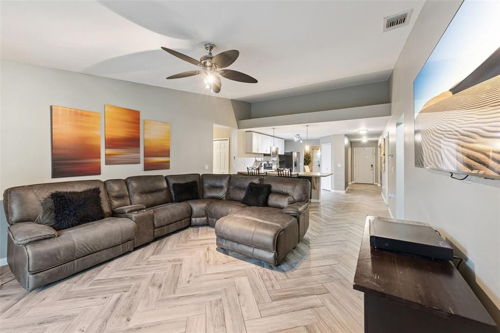 For Sale: $384,900 (3 beds, 2 baths, 2039 Square Feet)