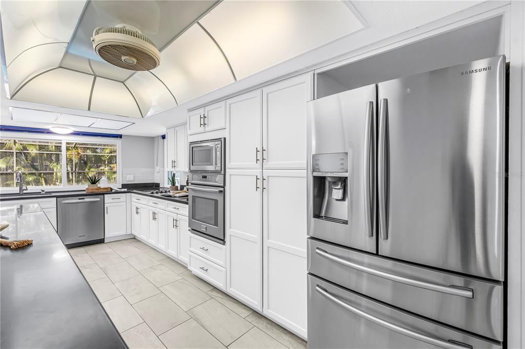 For Sale: $995,000 (4 beds, 3 baths, 2688 Square Feet)