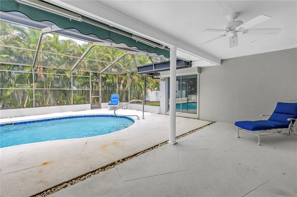 For Sale: $995,000 (4 beds, 3 baths, 2688 Square Feet)