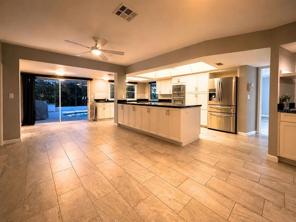 : $995,000 (4 спален, 2 ванн, 2688 Квадратных фут)