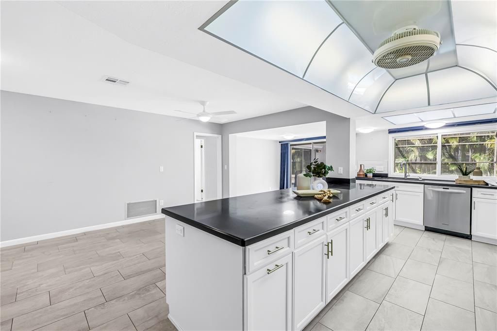 For Sale: $995,000 (4 beds, 3 baths, 2688 Square Feet)