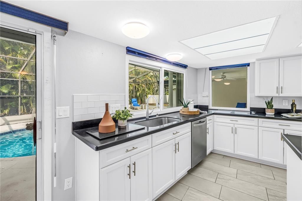 For Sale: $995,000 (4 beds, 3 baths, 2688 Square Feet)