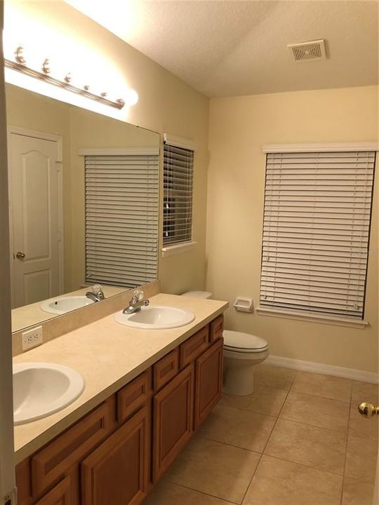 For Rent: $2,295 (3 beds, 2 baths, 1614 Square Feet)
