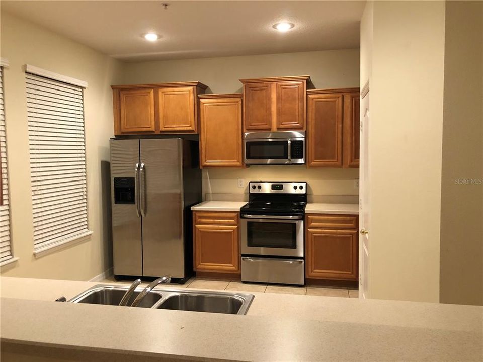 For Rent: $2,295 (3 beds, 2 baths, 1614 Square Feet)
