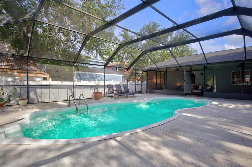 En Venta: $650,000 (3 camas, 2 baños, 1592 Pies cuadrados)
