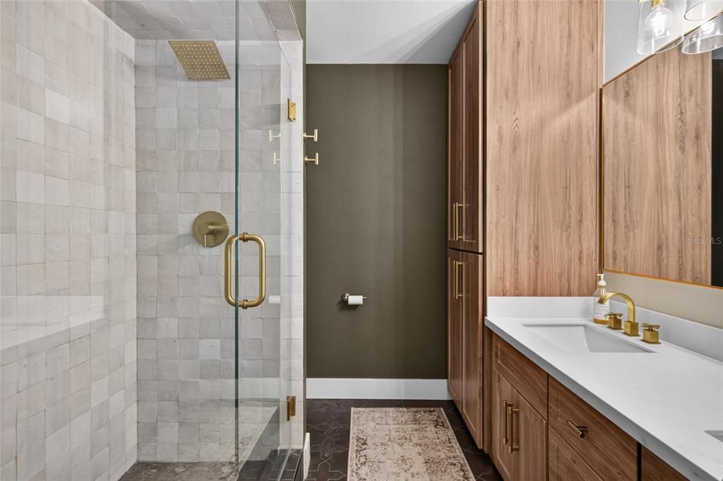 En Venta: $650,000 (3 camas, 2 baños, 1592 Pies cuadrados)