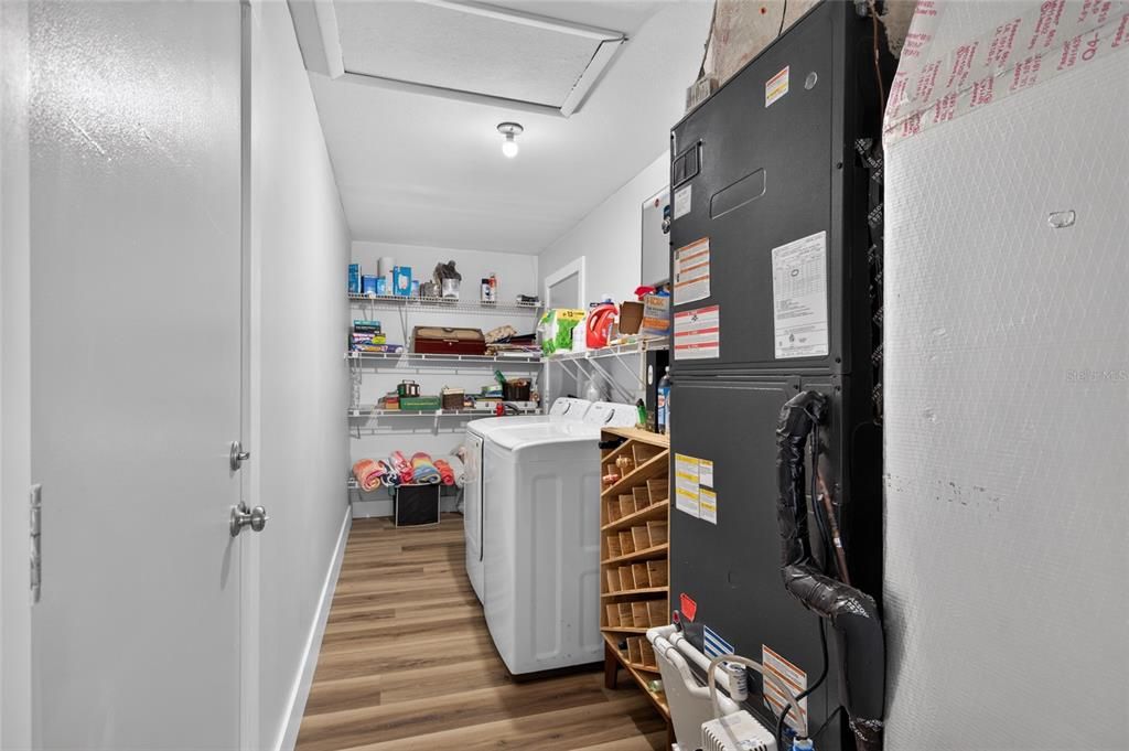 En Venta: $650,000 (3 camas, 2 baños, 1592 Pies cuadrados)