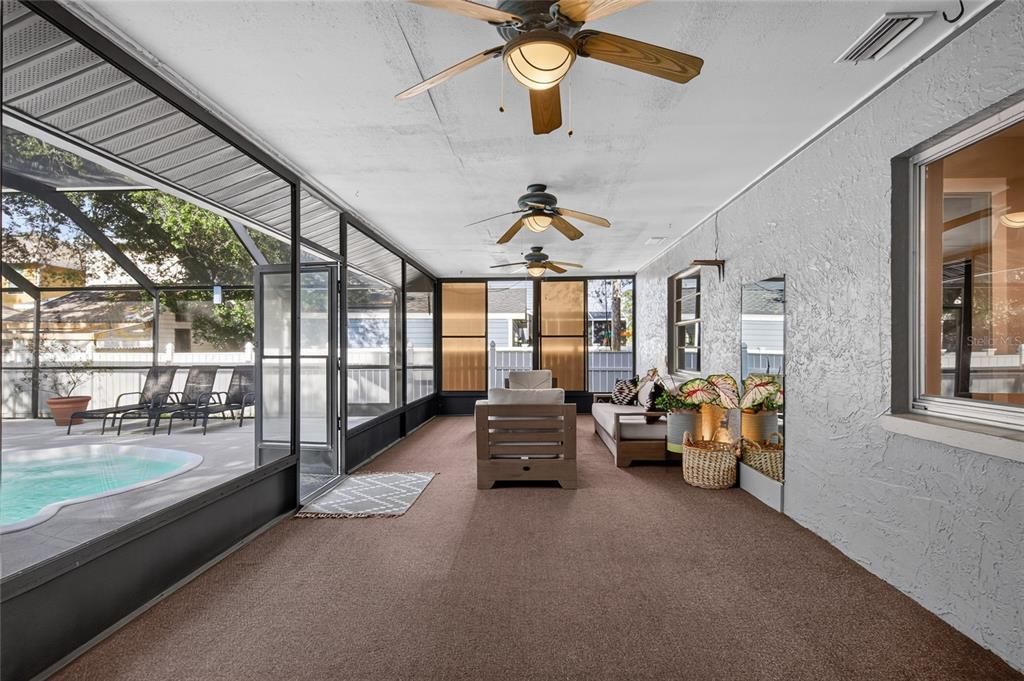 En Venta: $650,000 (3 camas, 2 baños, 1592 Pies cuadrados)
