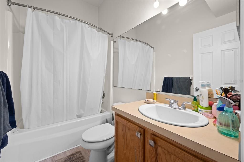 For Sale: $175,900 (2 beds, 2 baths, 1176 Square Feet)