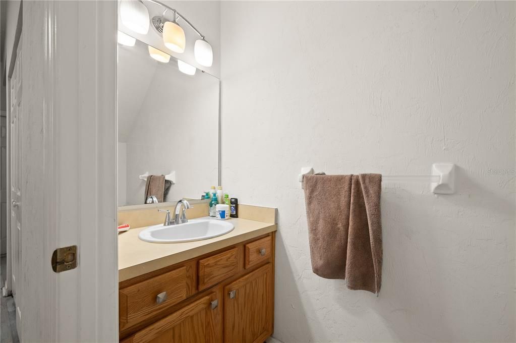 For Sale: $175,900 (2 beds, 2 baths, 1176 Square Feet)