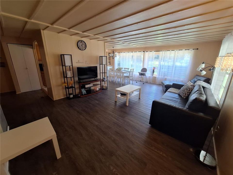 En Renta: $1,895 (3 camas, 2 baños, 1296 Pies cuadrados)