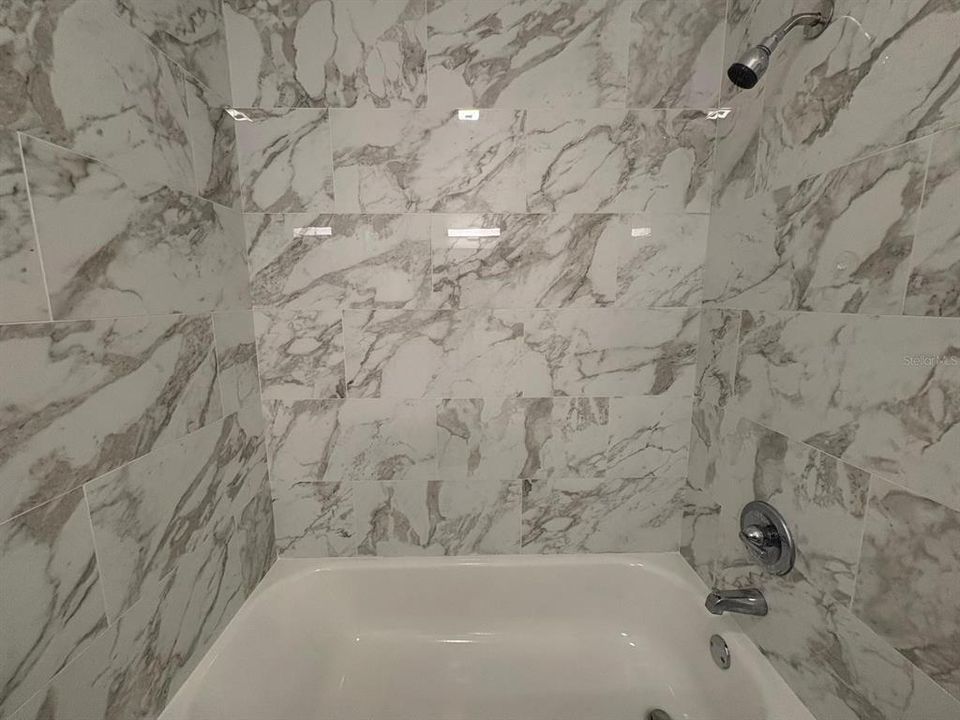 На продажу: $150,000 (2 спален, 1 ванн, 1164 Квадратных фут)