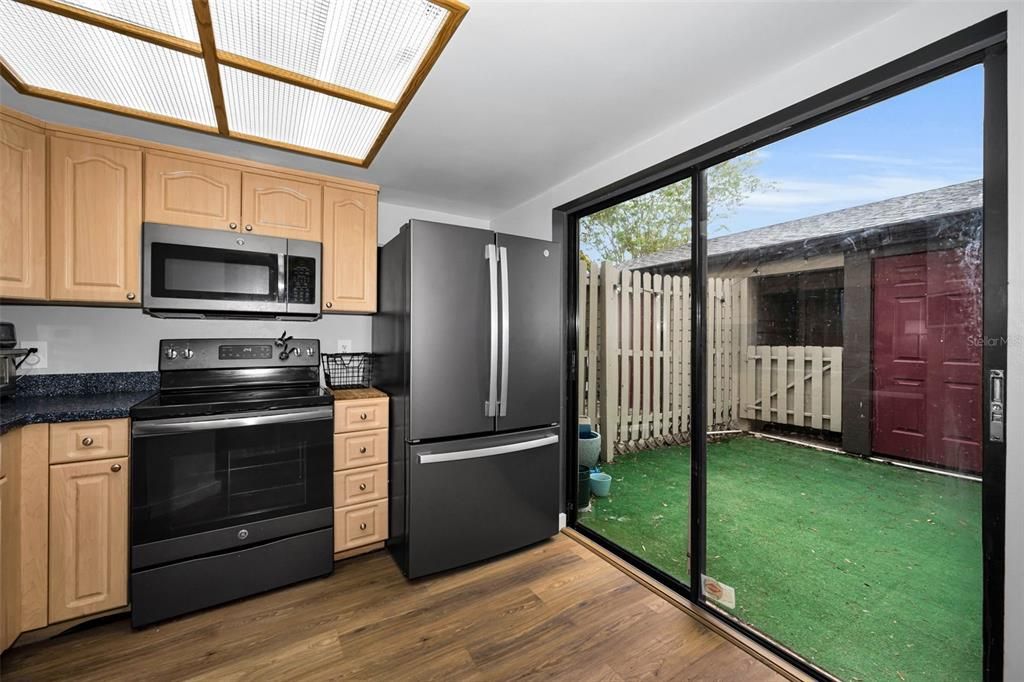 En Venta: $246,000 (2 camas, 2 baños, 1200 Pies cuadrados)
