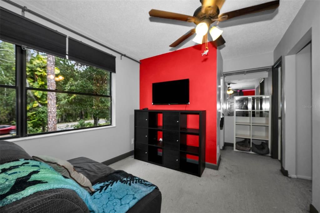 En Venta: $246,000 (2 camas, 2 baños, 1200 Pies cuadrados)
