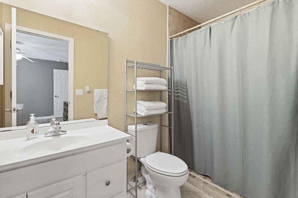 For Sale: $245,000 (3 beds, 2 baths, 1380 Square Feet)