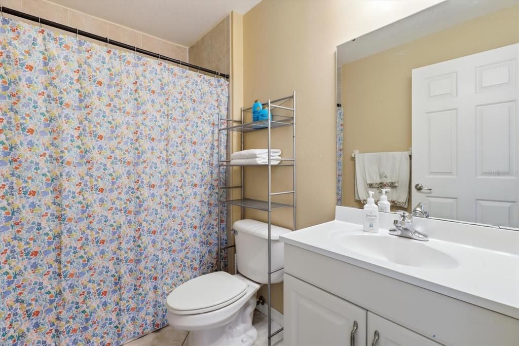 For Sale: $245,000 (3 beds, 2 baths, 1380 Square Feet)