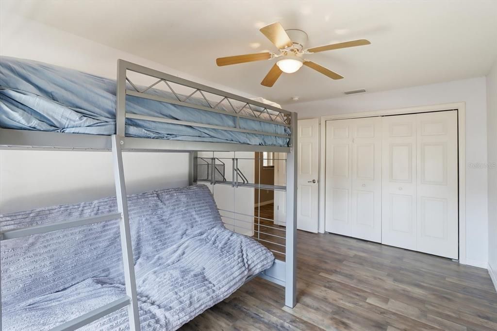 For Sale: $245,000 (3 beds, 2 baths, 1380 Square Feet)