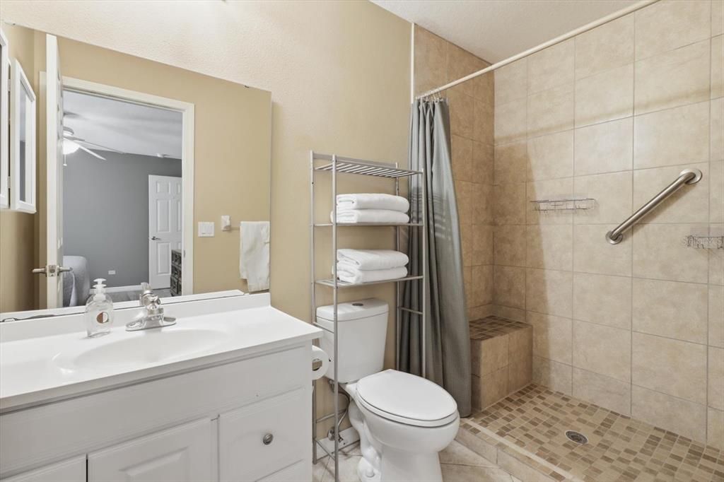 For Sale: $245,000 (3 beds, 2 baths, 1380 Square Feet)