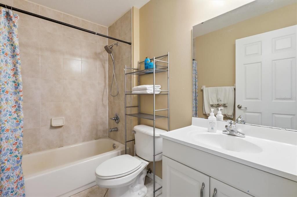 For Sale: $245,000 (3 beds, 2 baths, 1380 Square Feet)