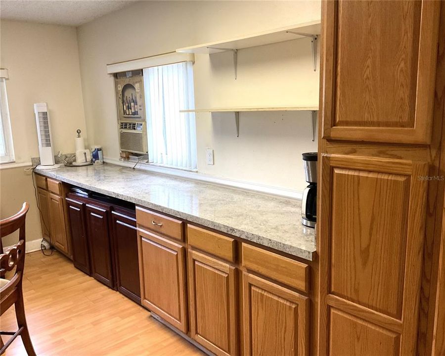 For Sale: $270,000 (3 beds, 2 baths, 1281 Square Feet)