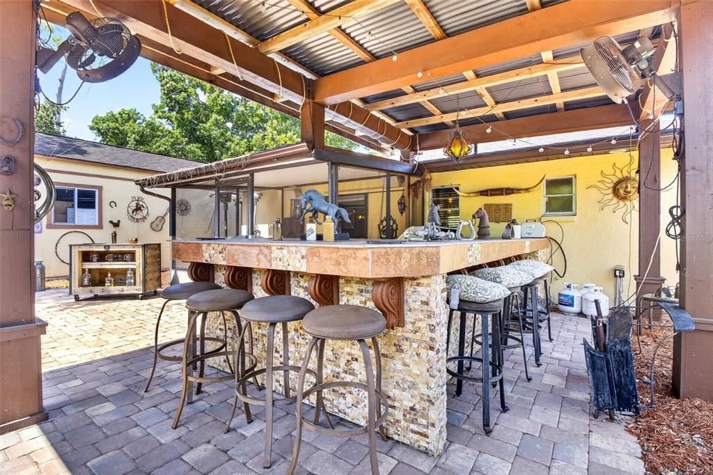 На продажу: $279,900 (2 спален, 2 ванн, 1436 Квадратных фут)