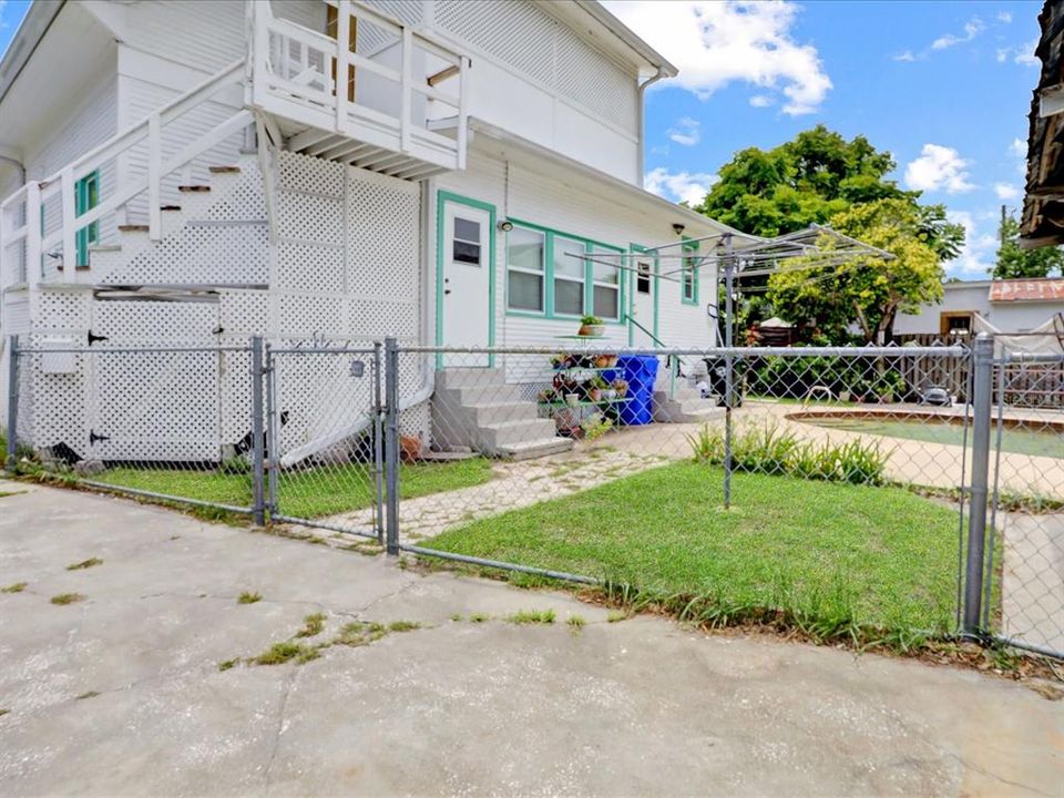 En Venta: $765,999 (5 camas, 4 baños, 3518 Pies cuadrados)