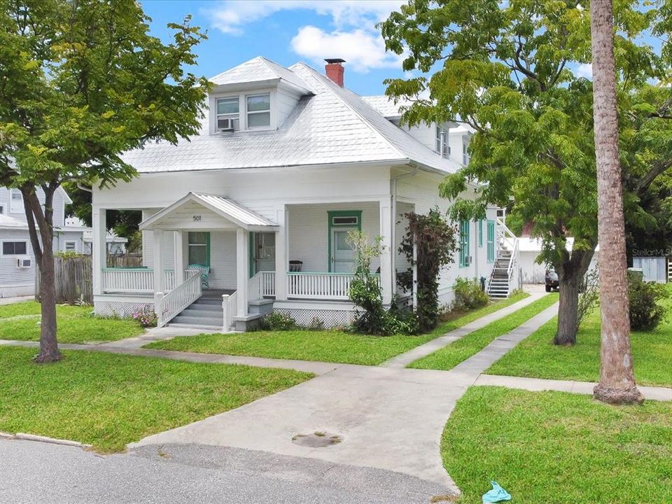 En Venta: $765,999 (5 camas, 4 baños, 3518 Pies cuadrados)