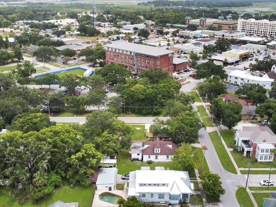 En Venta: $765,999 (5 camas, 4 baños, 3518 Pies cuadrados)