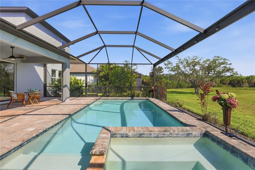 En Venta: $999,980 (4 camas, 4 baños, 3182 Pies cuadrados)