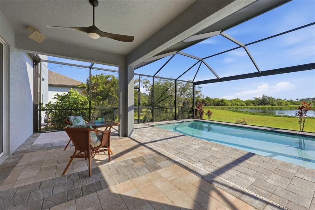 En Venta: $999,980 (4 camas, 4 baños, 3182 Pies cuadrados)