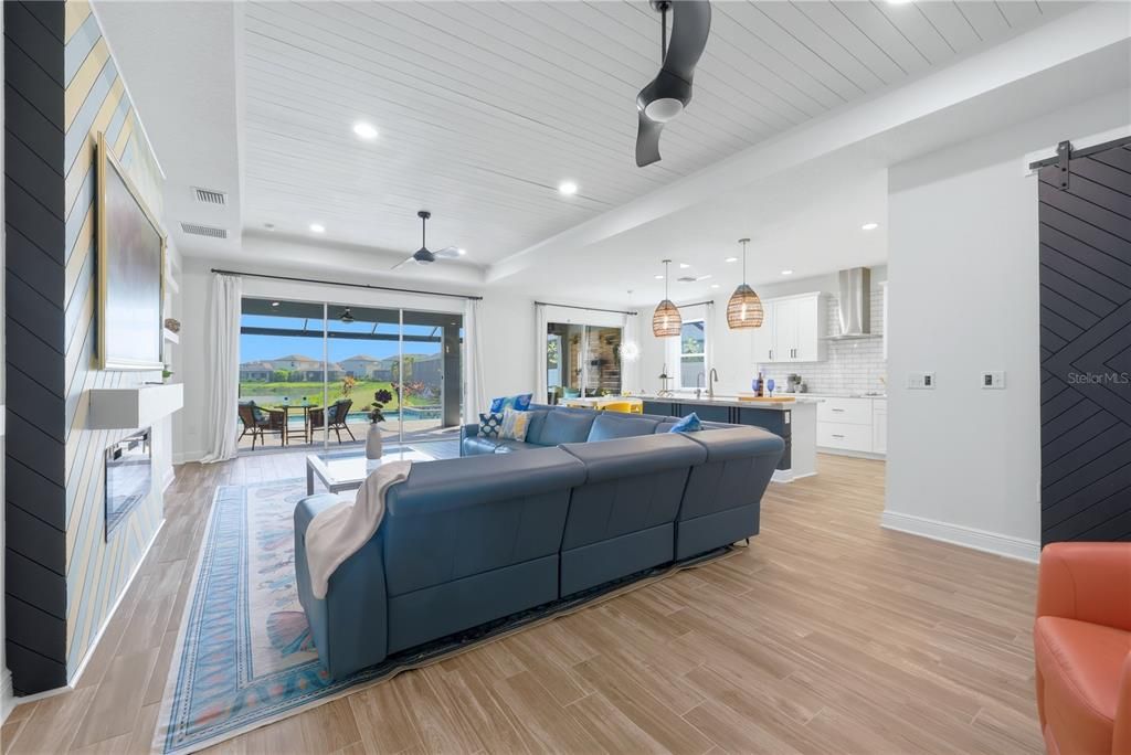 En Venta: $999,980 (4 camas, 4 baños, 3182 Pies cuadrados)