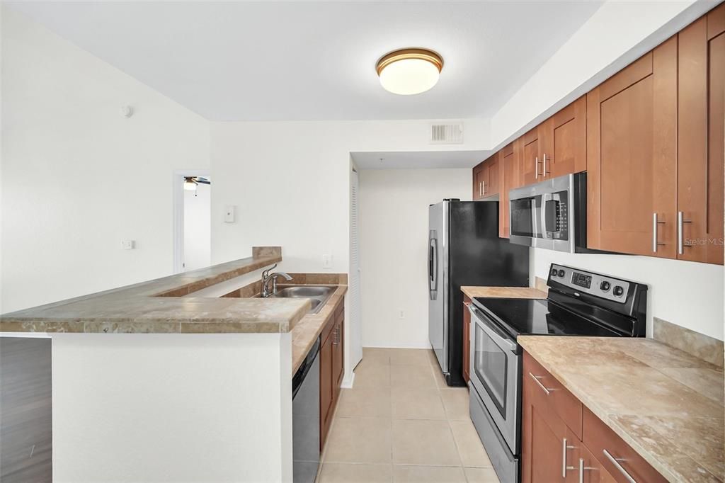 В аренду: $1,800 (2 спален, 2 ванн, 1026 Квадратных фут)