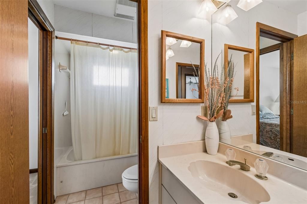 En Venta: $1,350,000 (4 camas, 3 baños, 3259 Pies cuadrados)