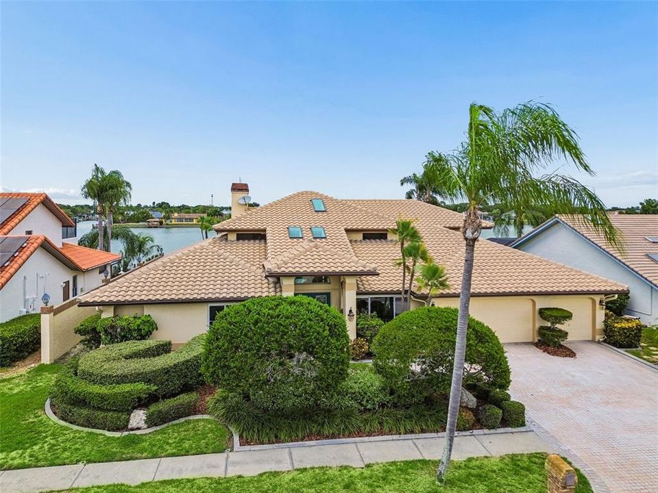 En Venta: $1,350,000 (4 camas, 3 baños, 3259 Pies cuadrados)